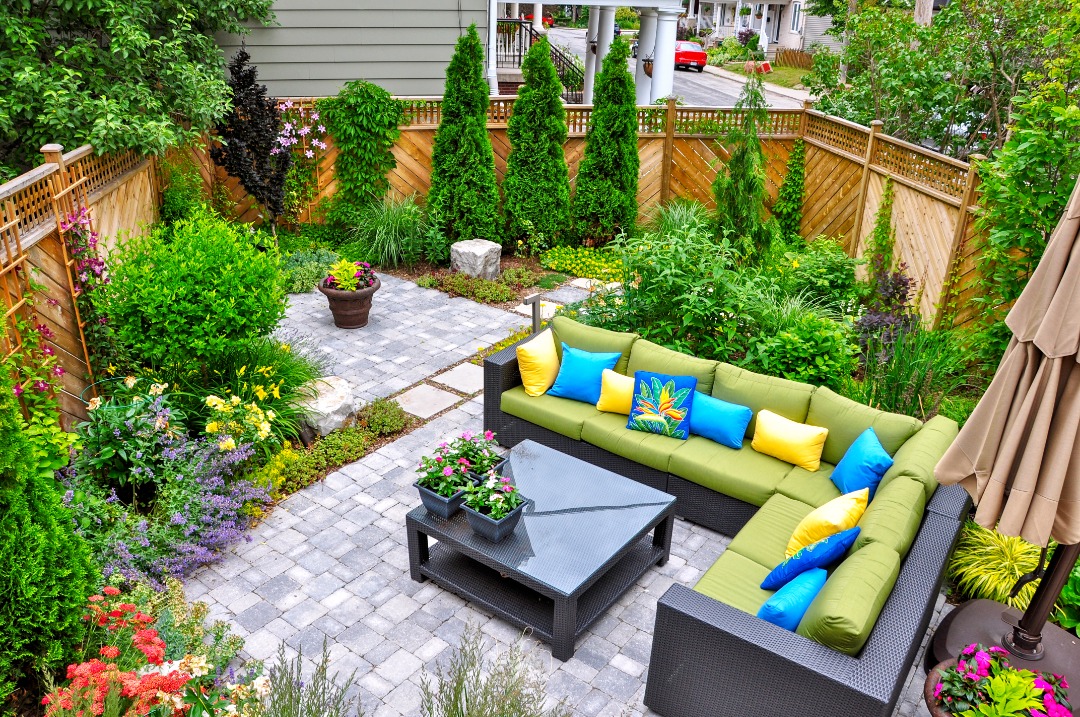 A spotless patio with a comfortable furniture set.
